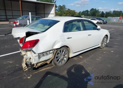 2011 Toyota Avalon Limited z USA, uszkodzony, nr VIN 4T1BK3DB1BU396186